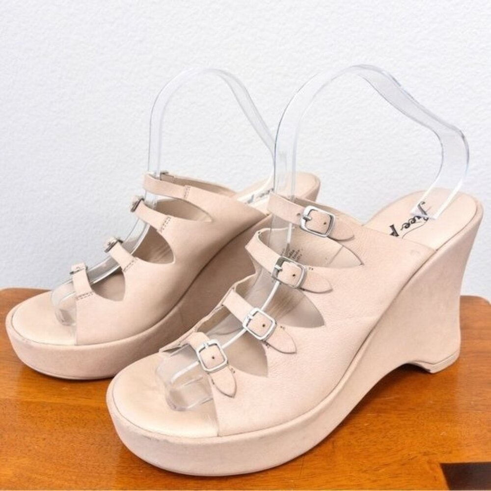 Free People Huffman Buckle Wedge Sandal 39 Pearl Sand Heels Platform Leather